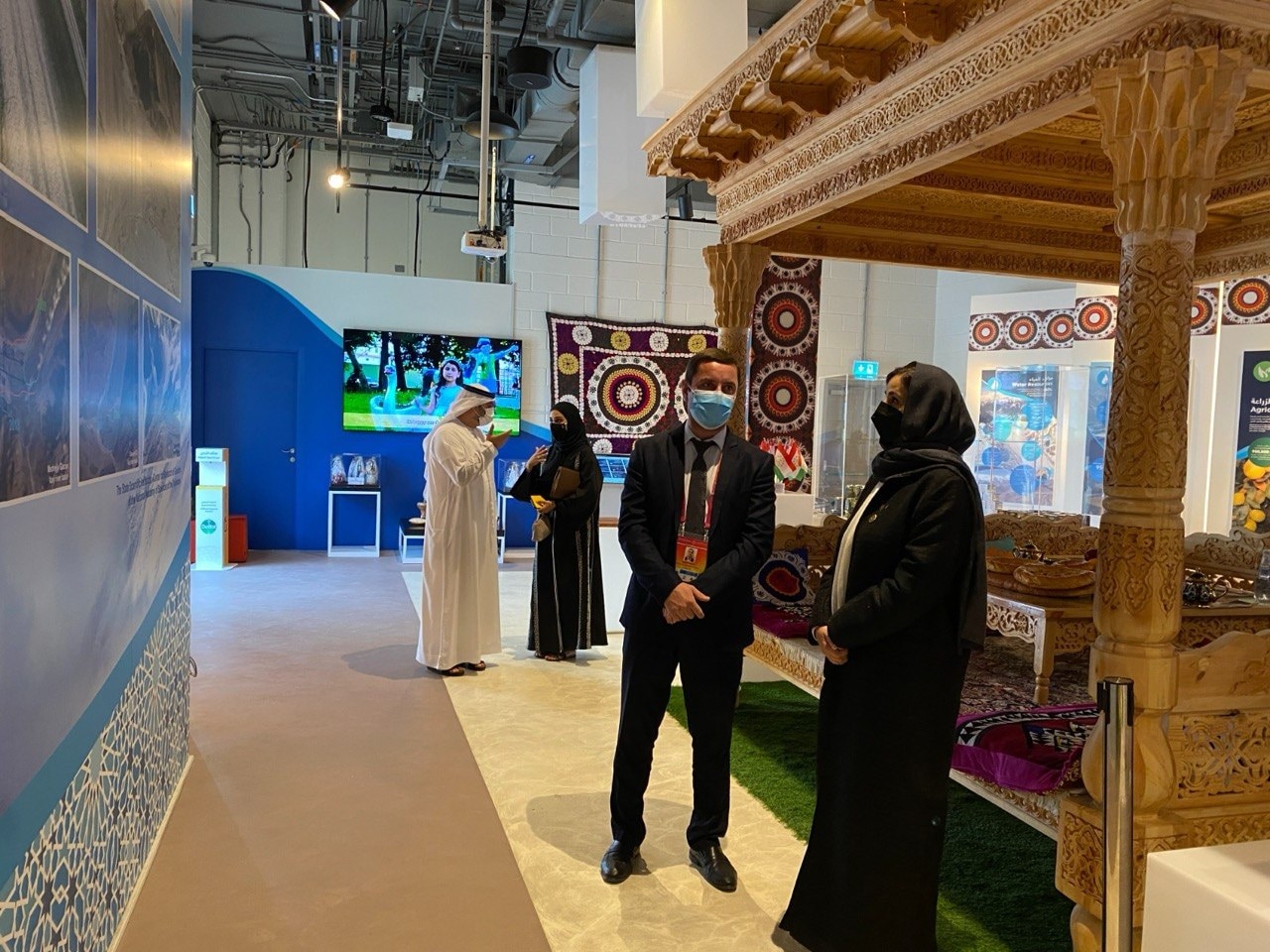 المشاريع التجارية